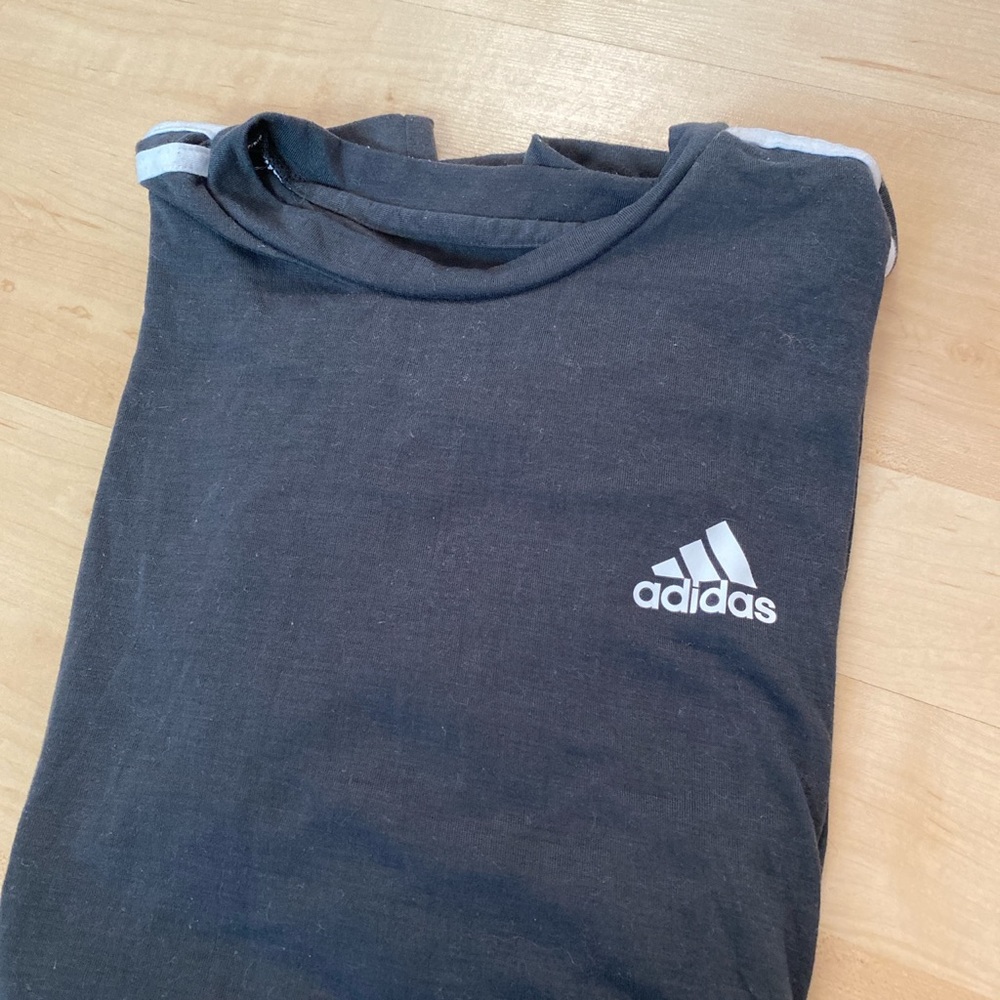 Adidas t shirt